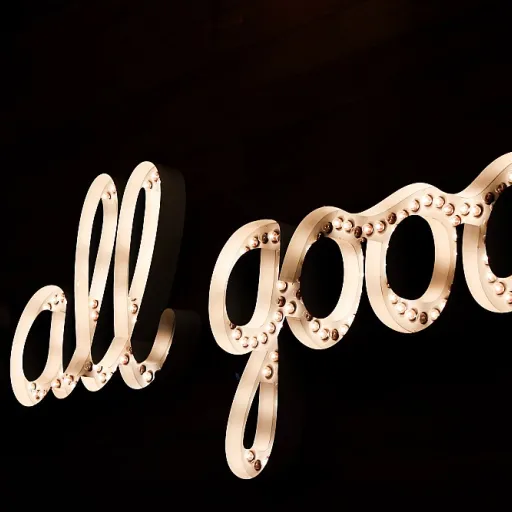 Independent woman phrases that reveal strong leadership in everyday life